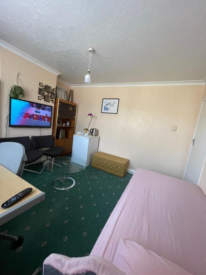 Room Canvey Island エクステリア 写真